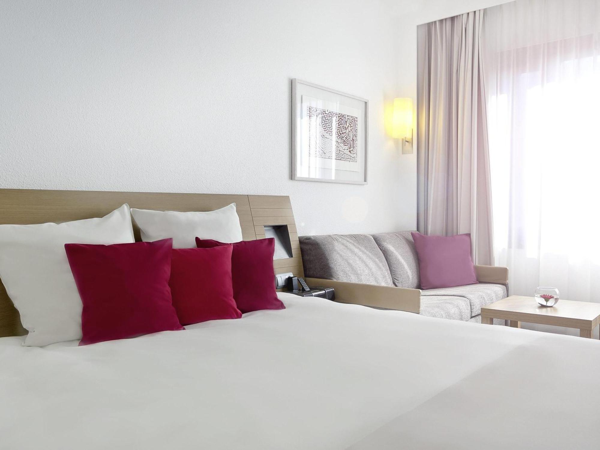 Standard Queen Room